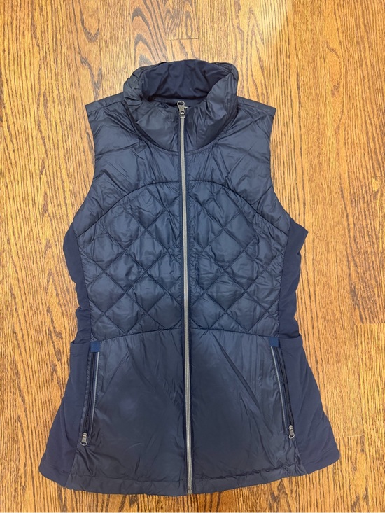 lululemon athletica Jackets & Blazers - lululemon athletica navy quilted zip vest